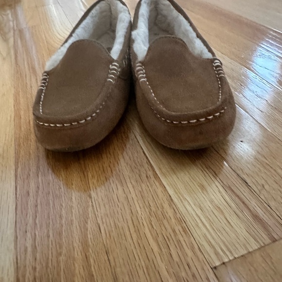UGG Chestnut Suede Moccasin Loafers - Picture 2 of 6